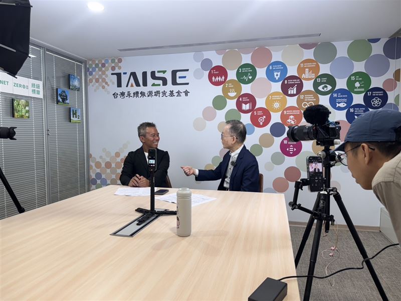 台灣永續能源研究基金會董事長簡又新表示,基金會將於8月27日至29日在台北世貿一館舉辦「2026亞太永續博覽會」,期待藉由博覽會讓企業找到可借鏡轉型模式,也讓民眾看見永續如何走進產業與生活。(圖/台灣永續能源研究基金會提供)