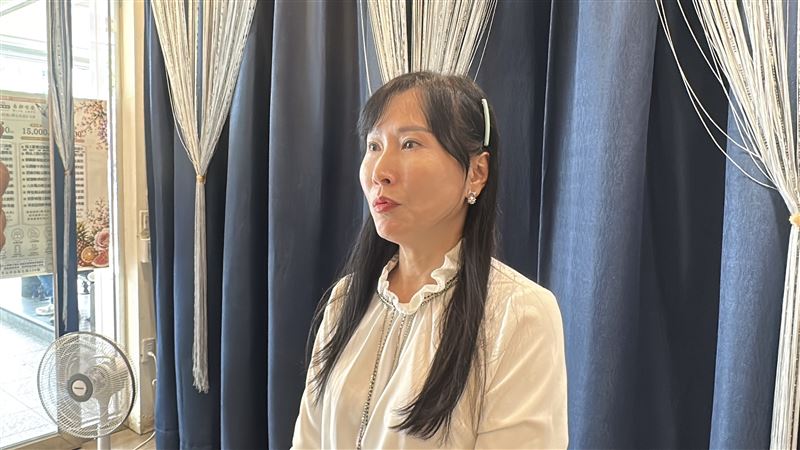 新竹縣選委會總幹事陳建淳回應參選資格。(圖/記者羅欣怡攝影)