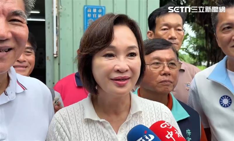 柯志恩說,沒有人要泡壞掉一台車,花很多錢修理,還要爬窗來自導自演,「動作又不是多好看,對不對」。(圖/翻攝畫面)