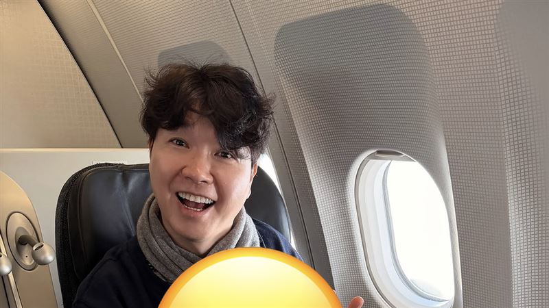 男星女兒哭鬧「下機又登機」害延誤道歉了