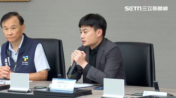北市研考會主委殷瑋說明。(圖/翻攝畫面)
