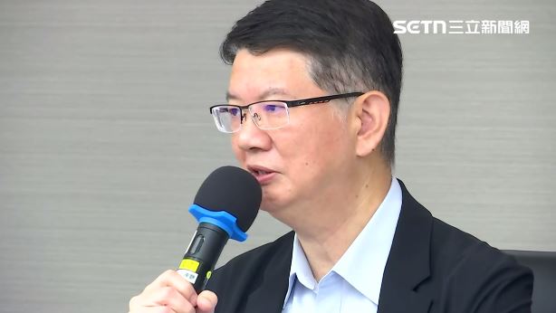 北市衛生局長黃建華主持記者會。(圖/翻攝畫面)