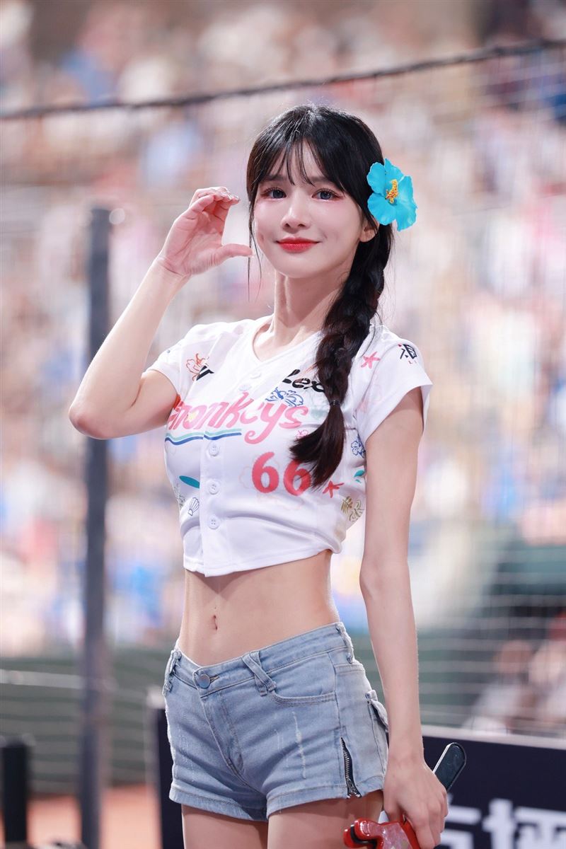 岱縈嚴格控制體態。(圖/樂天桃猿/樂天女孩Rakuten Girls提供)