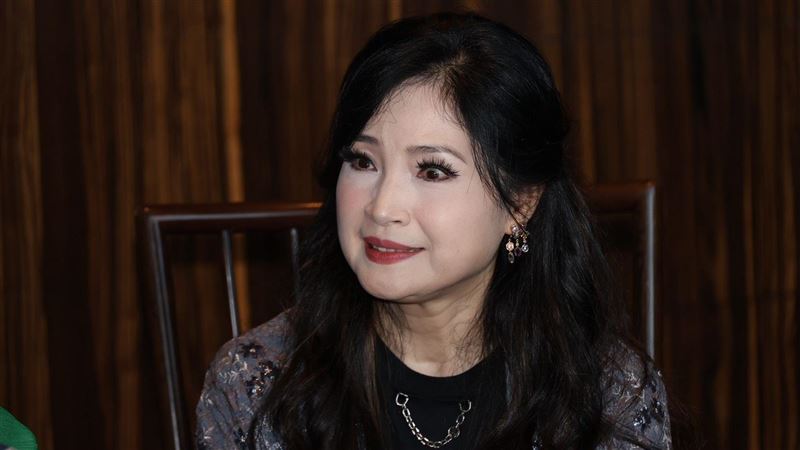 五熊潑油日本國寶　玉女歌手學佛不忍發聲