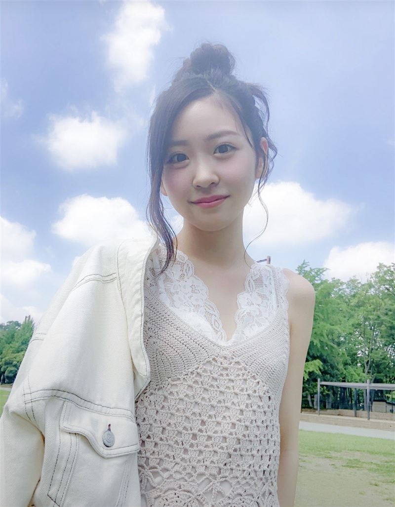 櫻井優衣兩年前寫真被發現乳溝造假。(圖/翻攝自IG)
