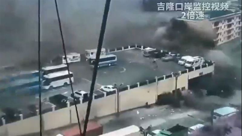 土石流吞吉隆口岸！民眾狂奔下秒全活埋