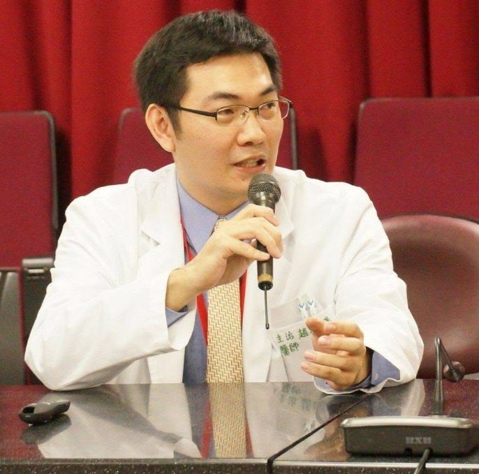 網傳在台中逢甲商圈開骨科診所的「趙醫師」,實際上是趙樹儀醫師。(圖/翻攝自趙樹儀醫師臉書)