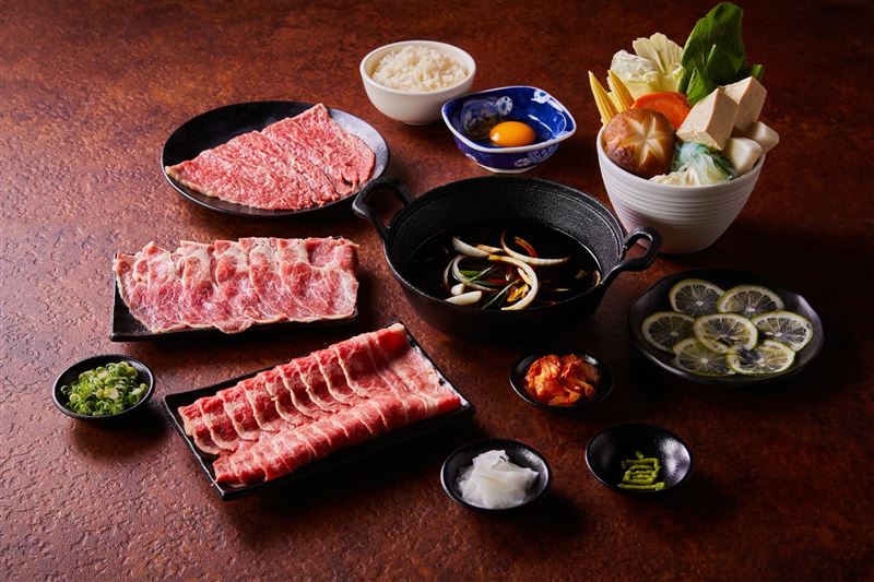 微風南山引進「宣牛溫體牛肉火鍋」旗下壽喜燒品牌「小宣屋」。(圖/微風南山提供)