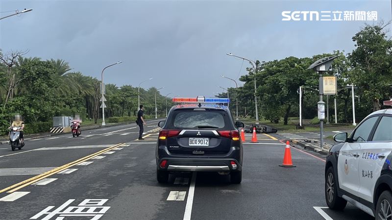 因46歲簡姓男子駕駛大貨車疑未禮讓幹線道直行車先行肇事。(圖/翻攝畫面)