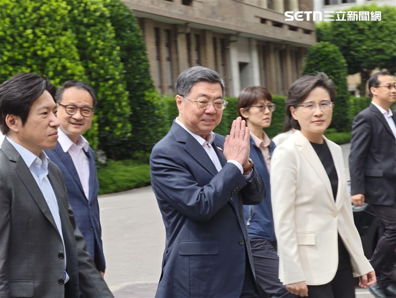 行政院長卓榮泰今(27)日中午出席行政院中元普渡。(圖/記者盧素梅攝影)