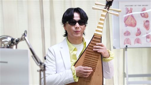 蕭煌奇財富自由？拜見岳父拿出股票秀財力