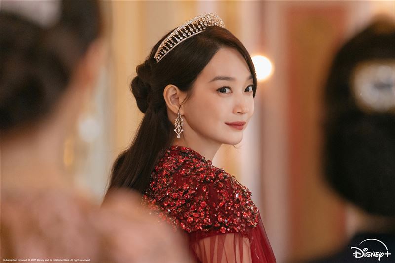 申敏兒同意丈夫納妾，並要求改嫁李鍾碩。（圖／Disney+提供）