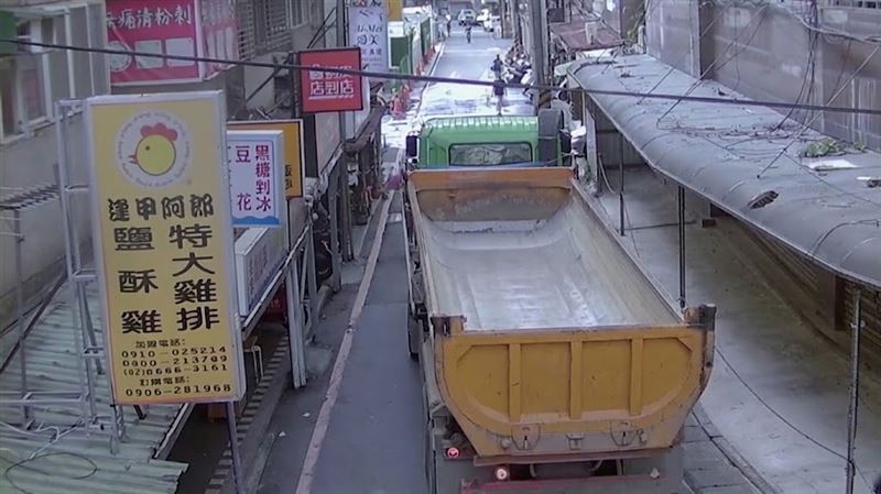 環保蟑螂亂倒7000噸廢土！兩邊賺手法曝