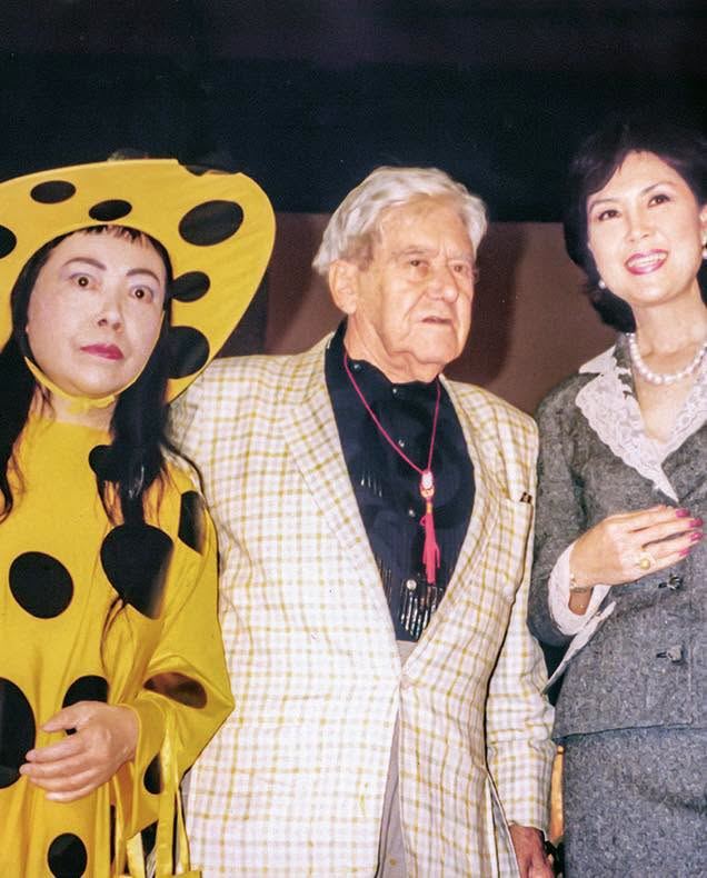 白嘉莉當年不僅見到草間彌生也與超現實主義藝術大師羅伯特.馬塔碰面,如今兩人皆離世。(圖/翻攝自白嘉莉臉書)
