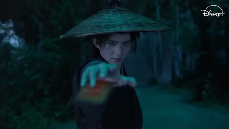 《聊齋》常華森飾演捉妖師「夏飛雪」。（圖／Disney+提供）