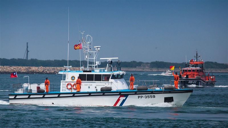 又見中國科研船侵擾　海巡艇全程監控警告