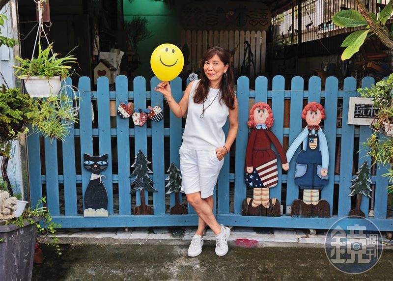 在兒子不斷勸說下,王惠華3年多前終於與外遇多年的前夫離婚。(圖/鏡週刊)