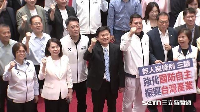 藍委表決投錯票！傅崐萁喊抽卡　他諷一句