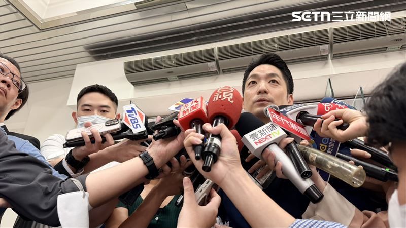 台北市長蔣萬安長子錄取北市公費赴美交換計畫,遭外界質疑涉及特權,引發網友熱烈討論並替備取學生抱屈。(圖/記者陳思妤攝影)