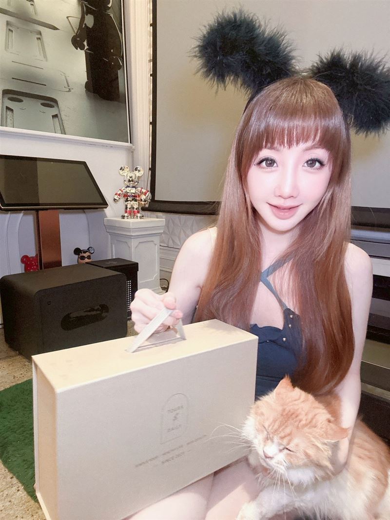 從小就愛貓的陳可蒂，家中也曾養過八隻貓，更能理解生命平等的重要，也因此長期投入流浪動物關懷。（圖／陳可蒂提供）
