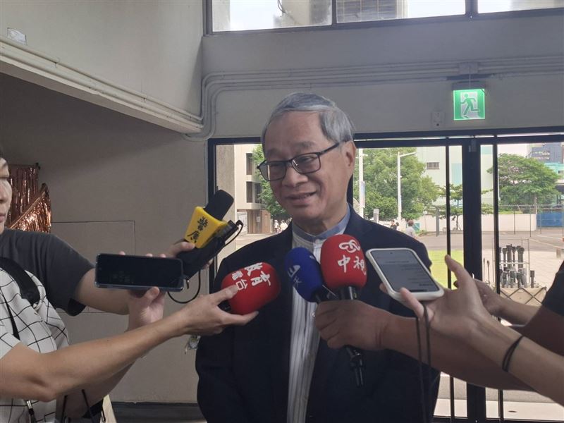 文化部長李遠強調,70萬元是補助一整張12首歌的專輯,而現在製作一首歌平均約需10萬元。(圖/記者周佩怡攝影)
