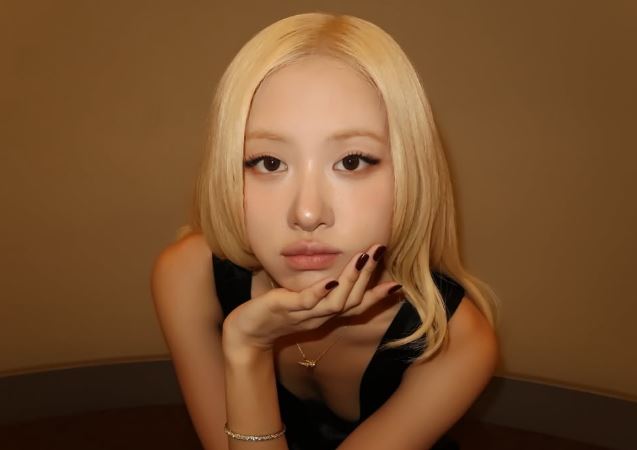 Rosé在訪談中透露了自己近年來的內心轉變。(圖/翻攝自IG @roses_are_rosie)