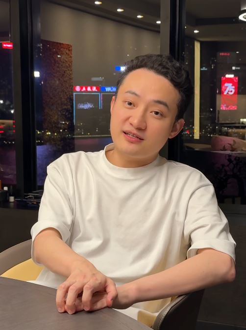 孫宇晨身價達85億美元,超車前中國首富王健林。(圖/翻攝X@sunyuchentron)
