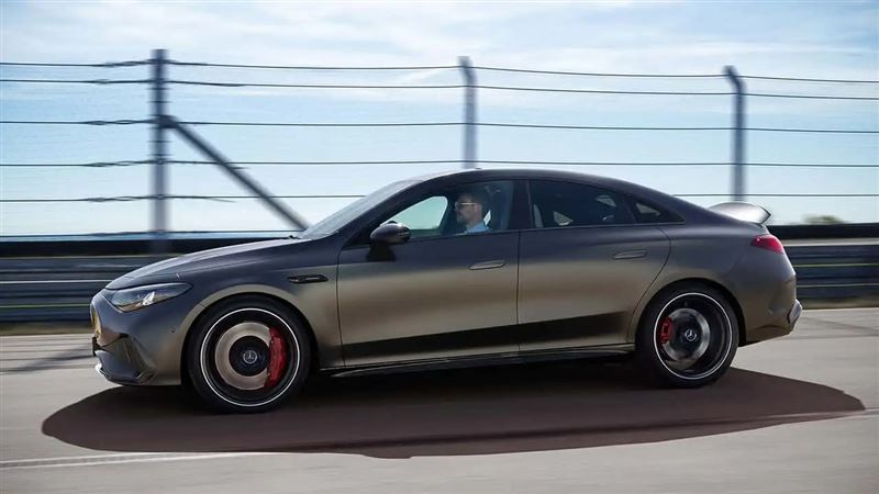 全新的AMG Force S+模式可以模擬四缸引擎聲浪。(圖/翻攝Mercedes-AMG網站)