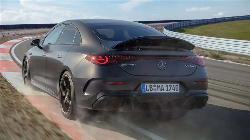 AMG CLA 45三馬達系統可以持續輸出612匹馬力。(圖/翻攝Mercedes-AMG網站)