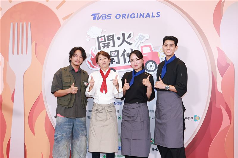 楊銘威(左起)、川越達也、鄭智善、李玉璽大合照。(圖/記者蔡維歆攝影)