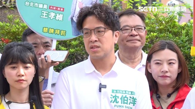 沈伯洋到東湖五分市場拜票接受媒體聯訪(圖/翻攝畫面)