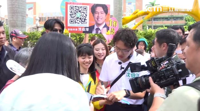 沈伯洋東湖五分市場拜票（圖／翻攝畫面）