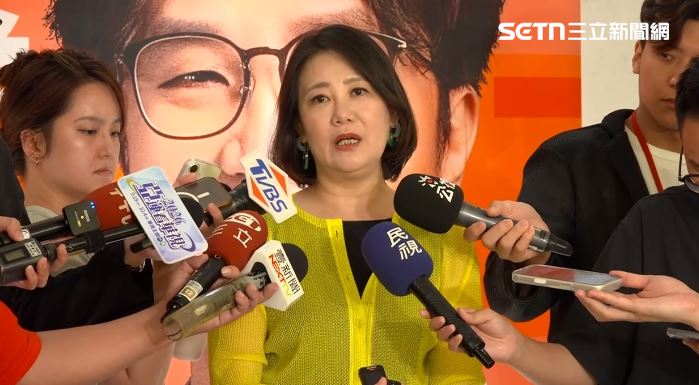 吳思瑤出席台北市嘉義鄉親挺沈伯洋後援會,接受媒體聯訪(圖/翻攝畫面)