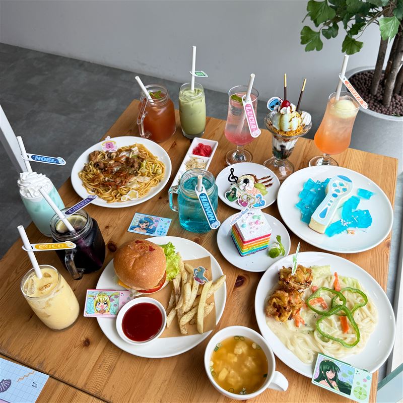 夢幻餐點大公開!3道主餐、4道甜點、8款角色飲品。(圖/主辦單位提供)