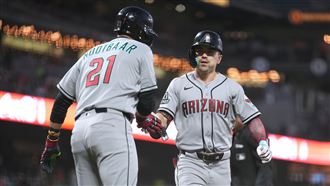 卡洛爾19轟出爐！　連4季「20轟20盜」M1