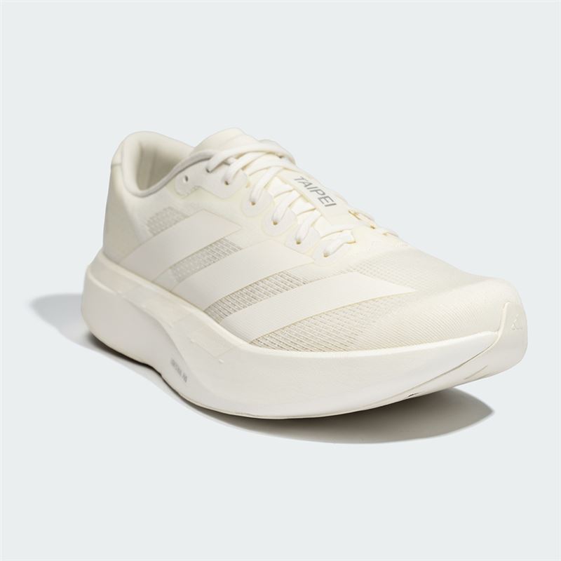 adidas ADIZERO EVO SL TAIPEI以清新的米白色調為基底。(圖/品牌業者提供)