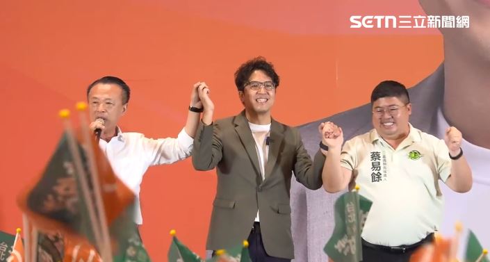 翁章梁、沈伯洋跟蔡易餘出席「台北市嘉義鄉親挺沈伯洋後援會」（圖／翻攝畫面）