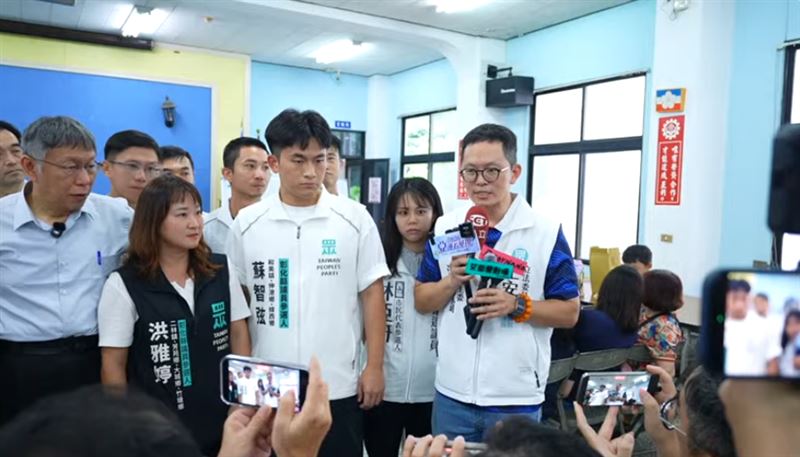 民眾黨彰化縣黨部主委温宗諭受訪,拋出派人參戰彰化縣長的構想。(圖/翻攝畫面)