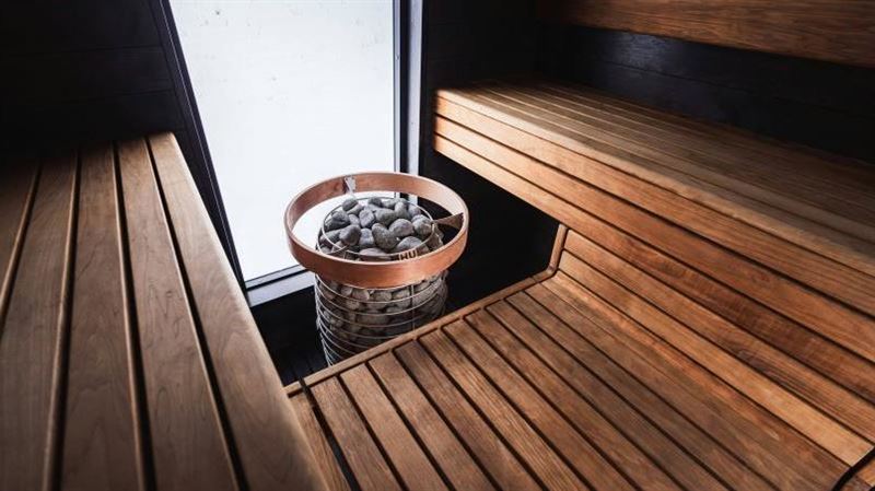 溫泉蒸氣室！他2度抓男生殖器辯燙到甩手