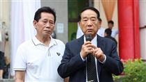 宋楚瑜哭紅眼送別陳盈潔　揭選戰相挺內幕