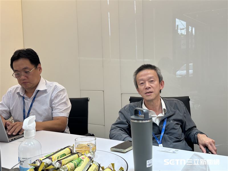已經60幾歲的張智偉博士說，自己一路看著台灣放射藥物從早期研究、少量製作，逐漸走向更完整的製造與應用，最大的期待，就是有一天台灣能有更多自己的技術、設備與人才，不必什麼都仰賴國外。對他而言，現在投入的不只是一支藥的研發，而是希望把整個產業需要的基礎一步步建立起來，讓下一代接手時，可以走得比他們更快、更遠。（圖／記者張雅筑攝）