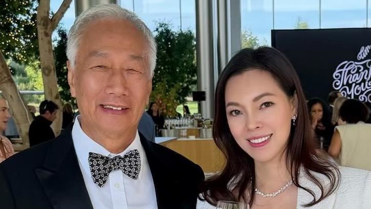 曾馨瑩赴美同框郭台銘　甜喊他「這名字」