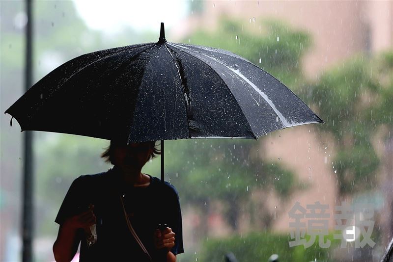 明(31日)至週三雨勢較為明顯,需留意短延時強降雨