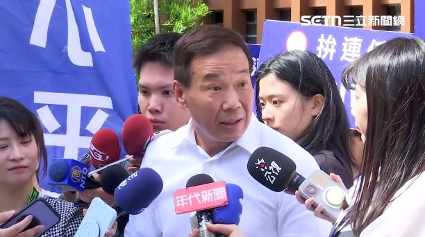 鍾小平點名感謝黃國昌是溫柔情人,還說國民黨很怕被恐怖情人柯文哲弄死(圖/翻攝畫面)