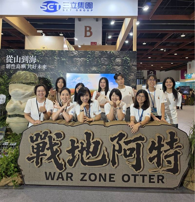 三立永續博覽會攜手南亞SAYA 5隻寶特瓶製成導覽員工作服
