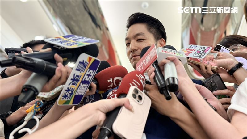 蔣得立上建中卻休學　赴美交換1年條件曝