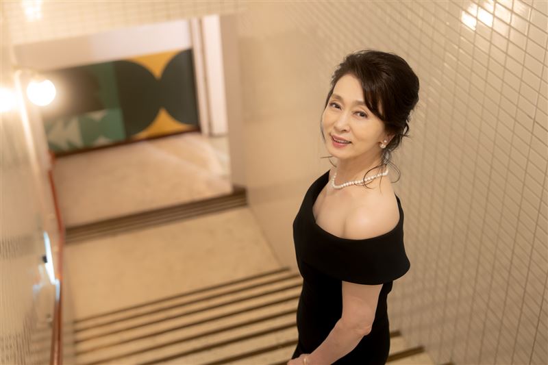 文熙景的「國民婆婆」與「貴婦專業戶」形象深植人心。(圖/公視台語台提供)