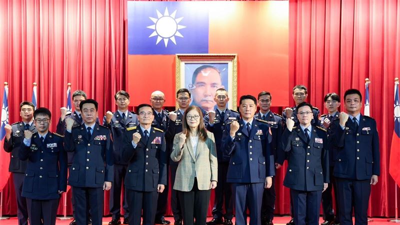 海巡署舉行晉陞任授階典禮