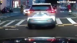 休旅車突掉出1人　女跳車屁股著地重摔