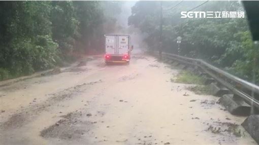 屏東豪雨.墾丁招牌吹斷 麟洛堤防裂.牡丹泥流成河